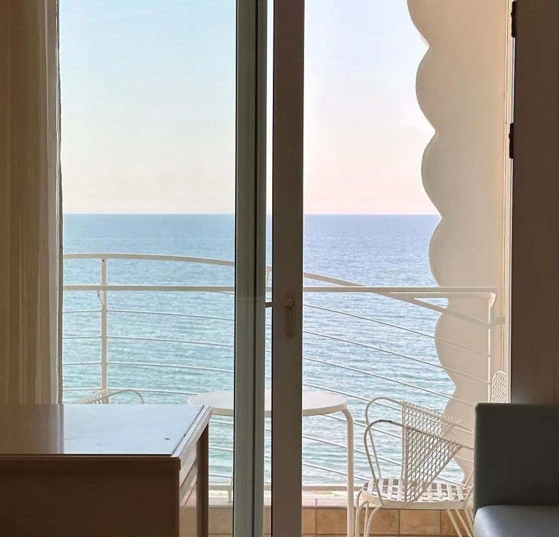 Marittimo Riccione - Hotel Clipper Fronte Mare