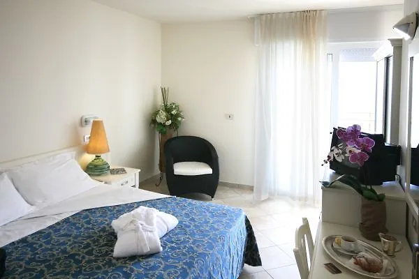 Marittimo Riccione - Hotel Clipper Fronte Mare Italy