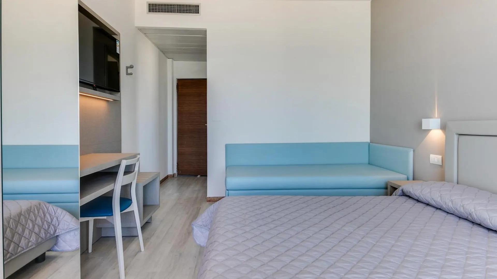 Marittimo Riccione - Hotel Clipper Fronte Mare