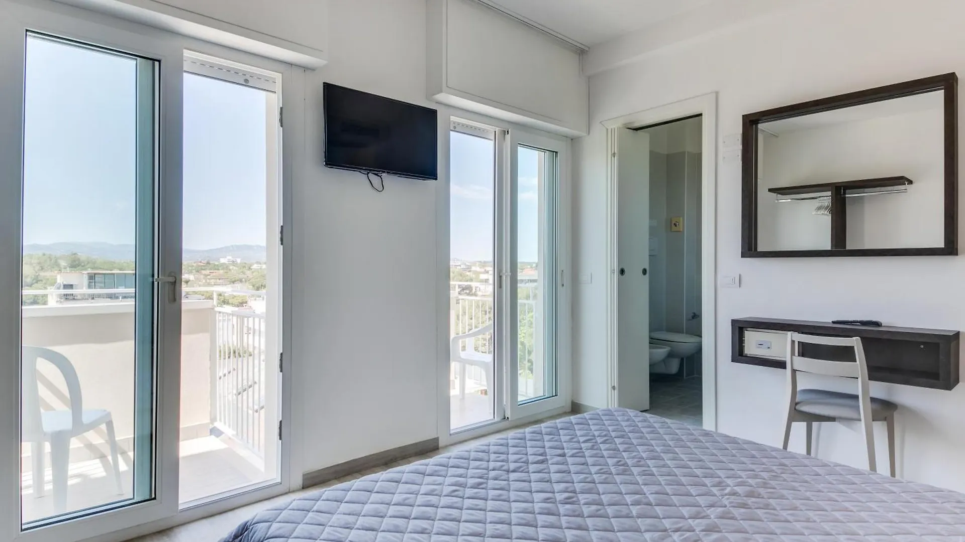 ***  Marittimo Riccione - Hotel Clipper Fronte Mare Italy