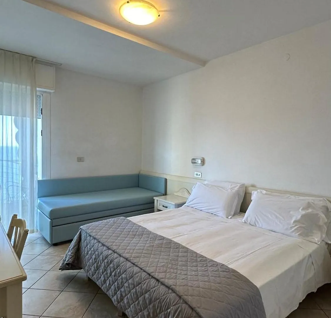 Hotel Clipper Riccione 3*,  Italien