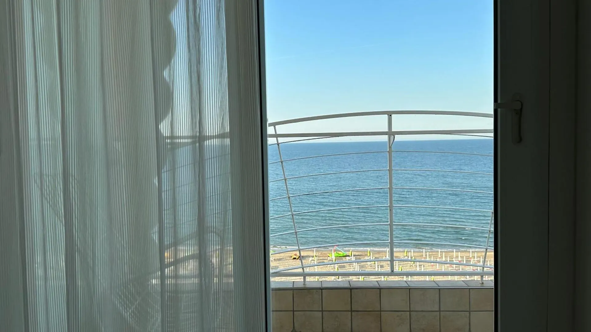 Marittimo Riccione - Hotel Clipper Fronte Mare